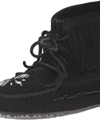 Manitobah Mukluks